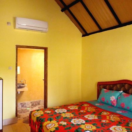 Aura Guest House Gili Air Esterno foto