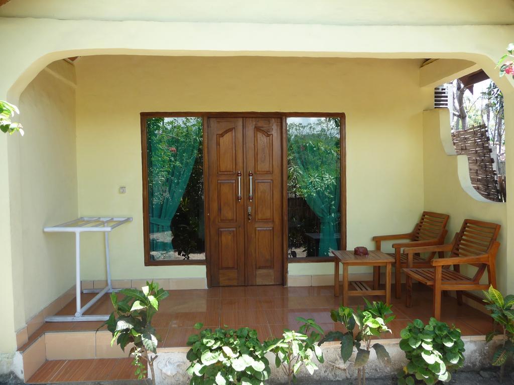 Aura Guest House Gili Air Esterno foto