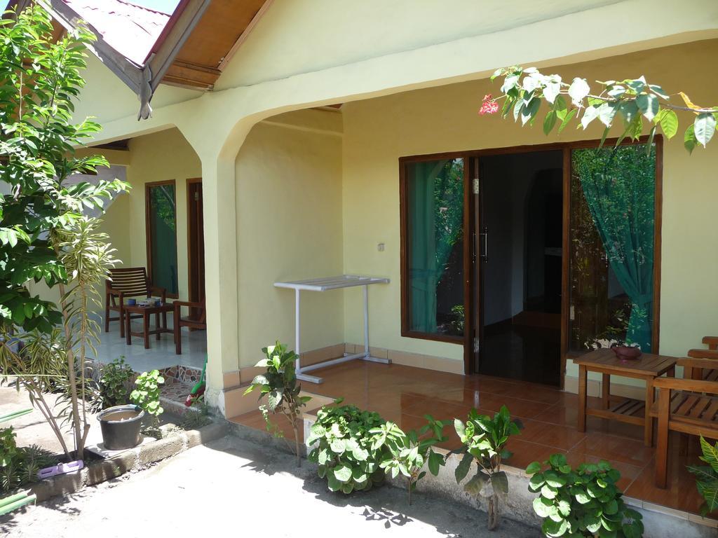 Aura Guest House Gili Air Esterno foto