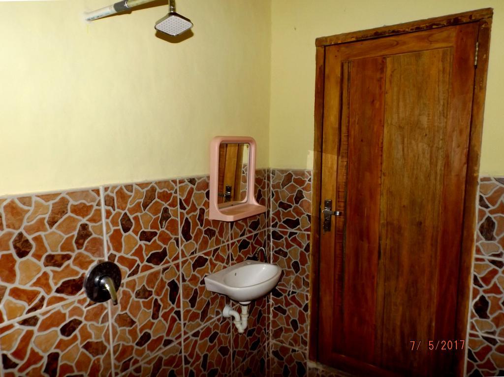 Aura Guest House Gili Air Esterno foto