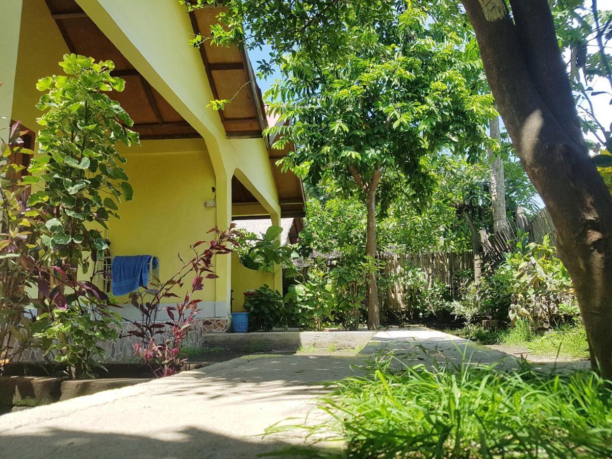 Aura Guest House Gili Air Esterno foto