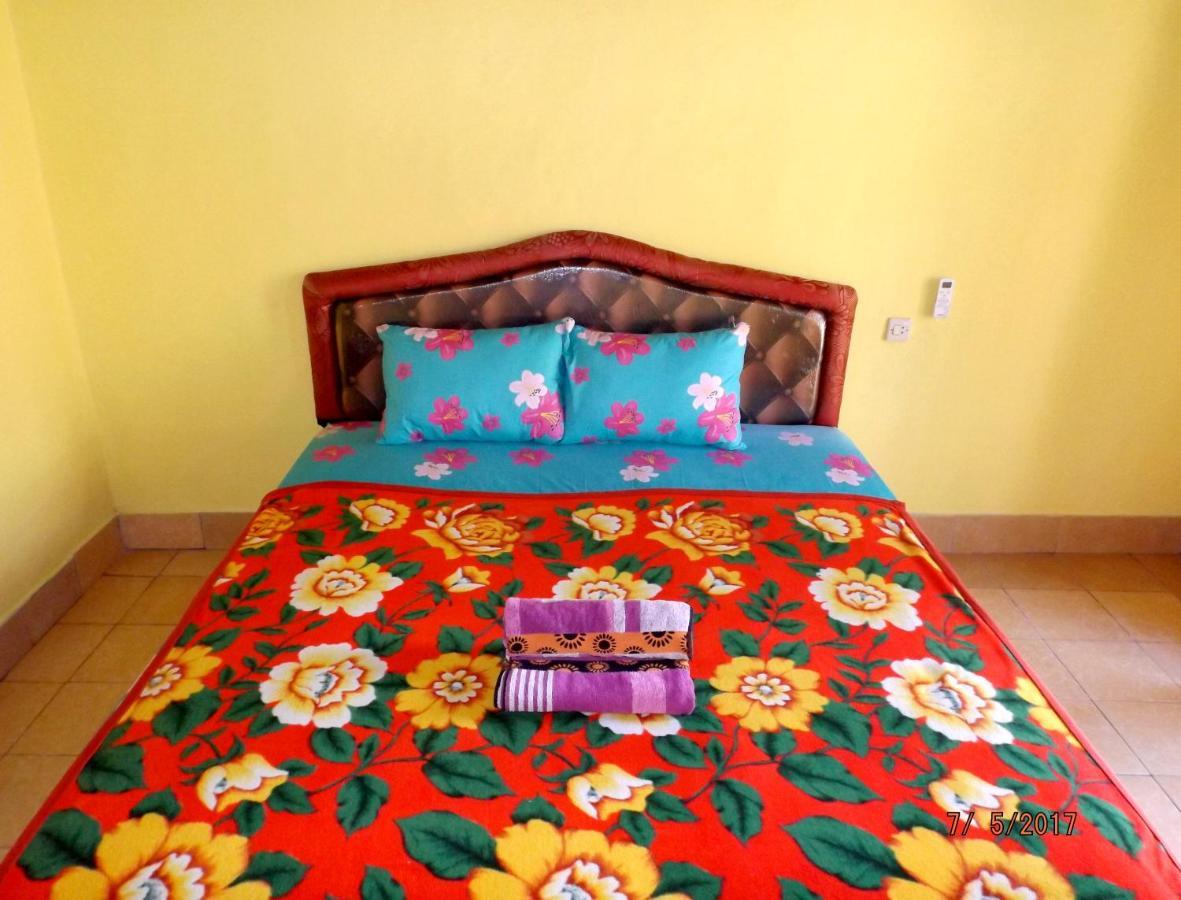 Aura Guest House Gili Air Esterno foto